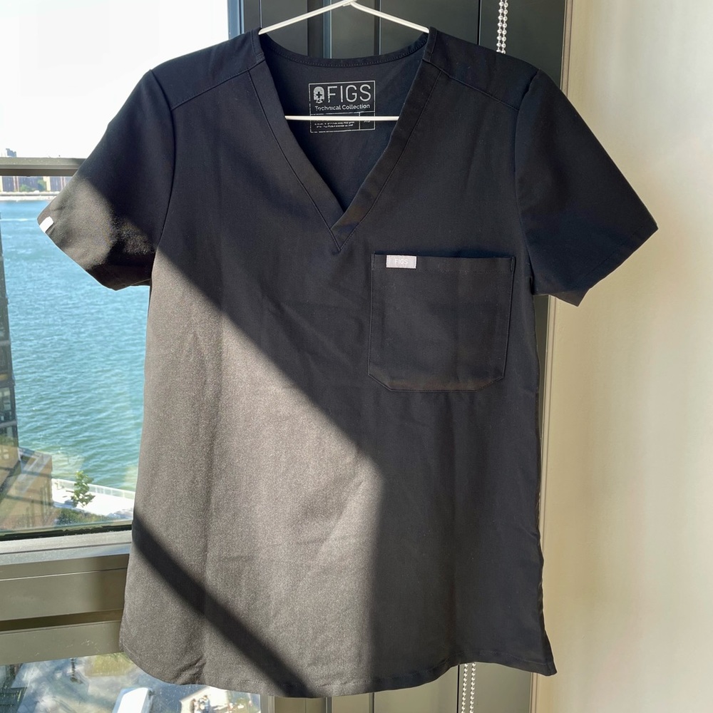FIGS Black Catarina Scrub Top